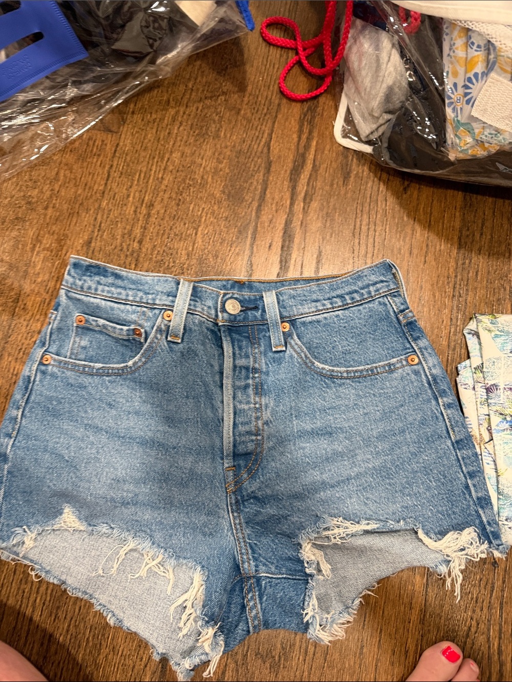 Levi’s 501 High-Rise Distressed Denim Shorts - Blue